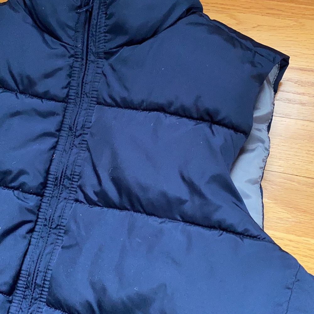 Vest - Picture 6 of 9